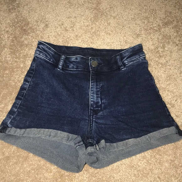 h&m divided shorts